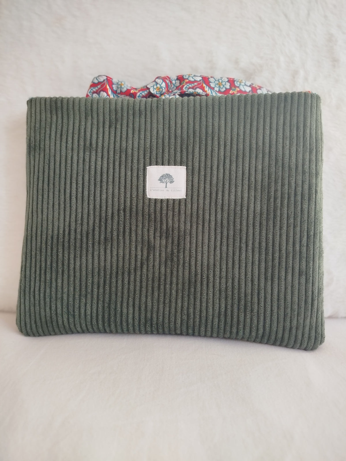 Pochette à livre artisanal cousu main tissu velours vert kaki