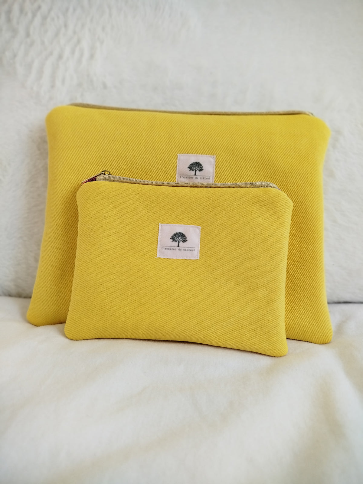 Pochette zippée artisanal cousu main tissu jaune vif