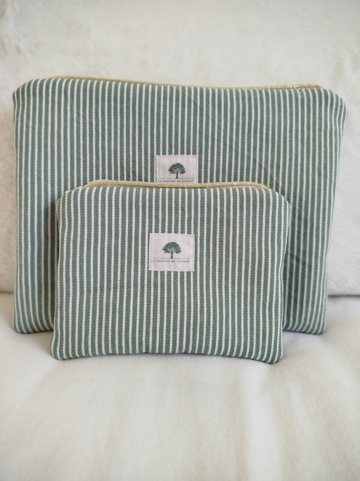 Pochette zippée artisanal cousu main tissu rayure vert sauge
