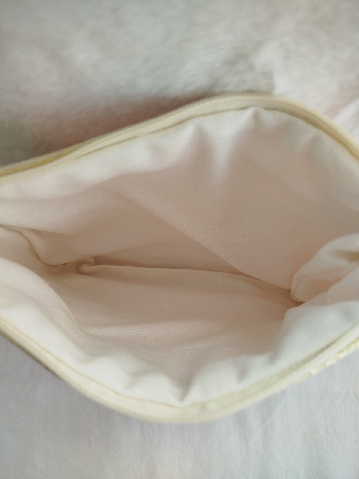 Pochette zippée artisanal cousu main tissu rose 