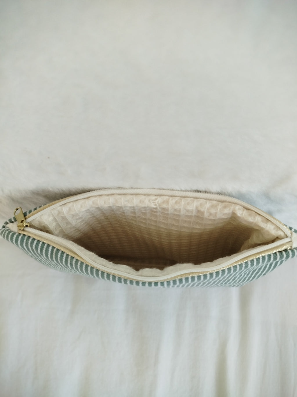 Pochette zippée artisanal cousu main tissus rayure vert sauge