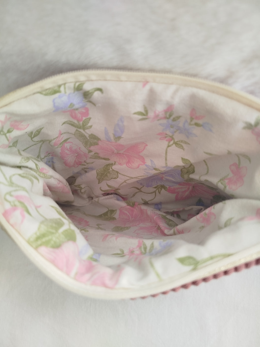 Pochette zippée artisanal cousu main tissu vieux rose