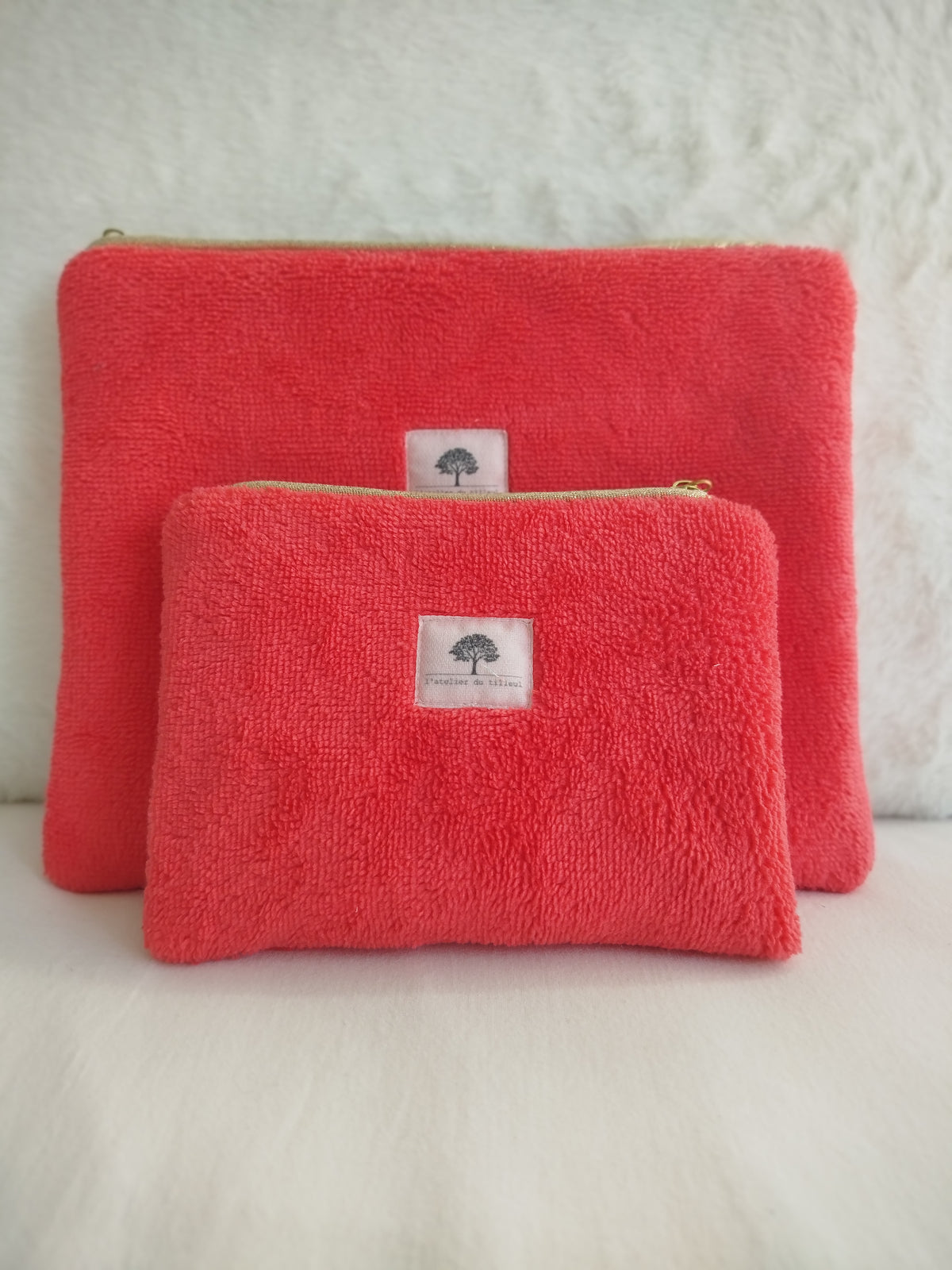 Pochette zippée artisanal cousu main , tissu éponge bambou corail