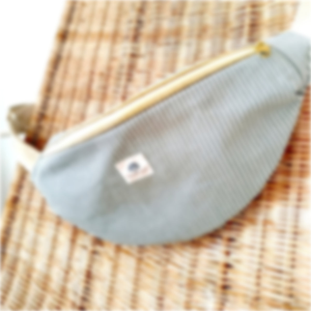 Sac banane artisanal cousu main tissus rayure vert sauge