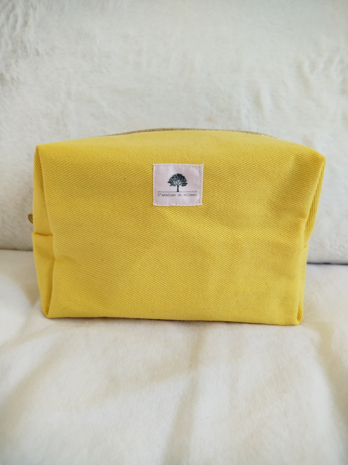 Trousse de toilette artisanal cousu main tissu jaune vif