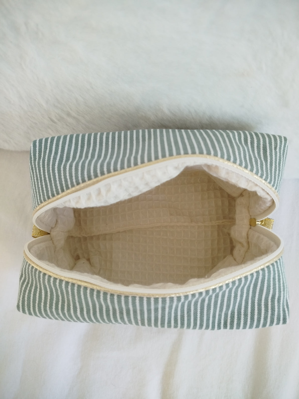 Trousse de toilette artisanal cousu main tissu rayure vert sauge