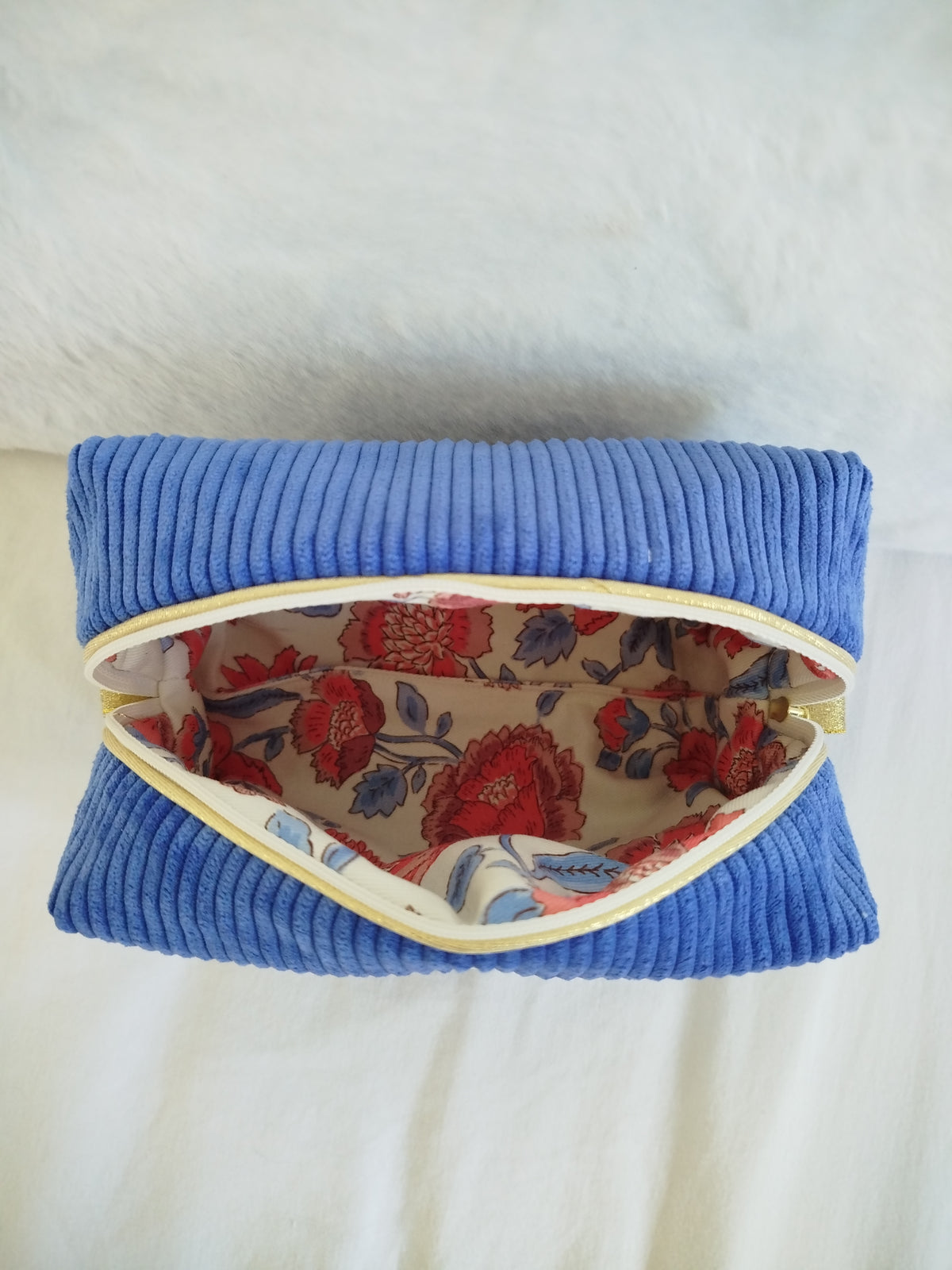 Trousse de toilette artisanal cousu main tissu velours bleu