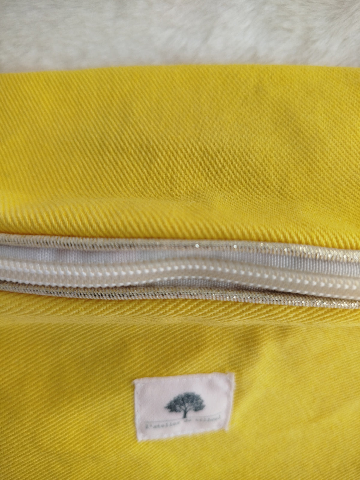 Sac banane artisanal cousu main , tissu sergé jaune vif